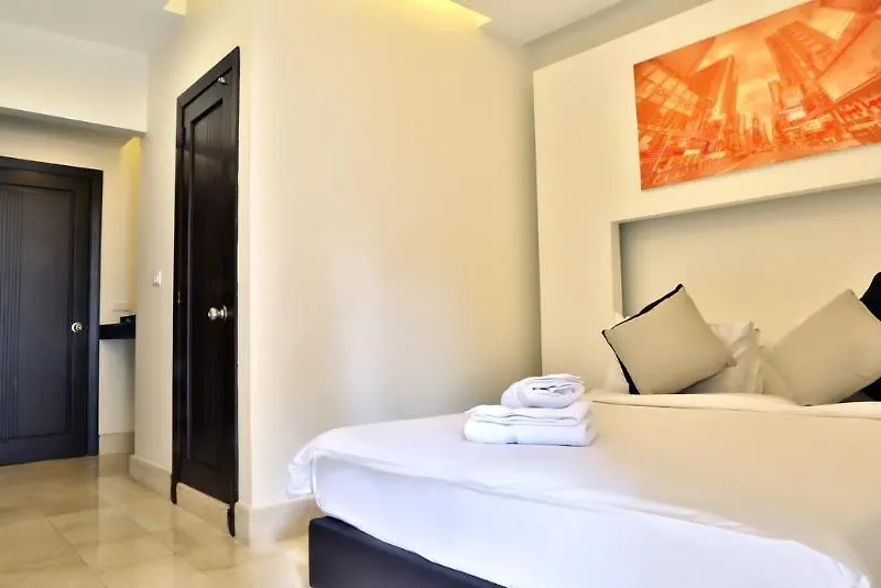 Parklane Furnished Suites Beirut 3*,